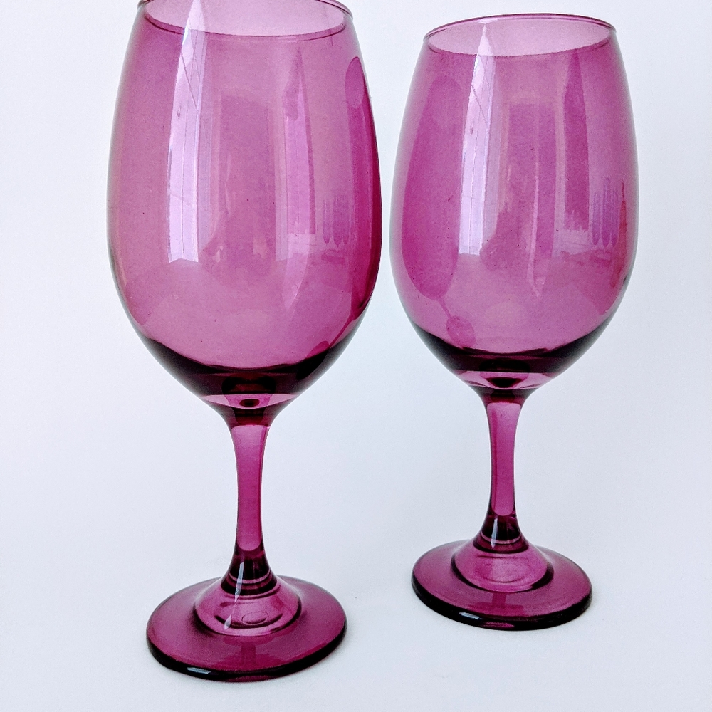 Vintage set of 2 purple glasses